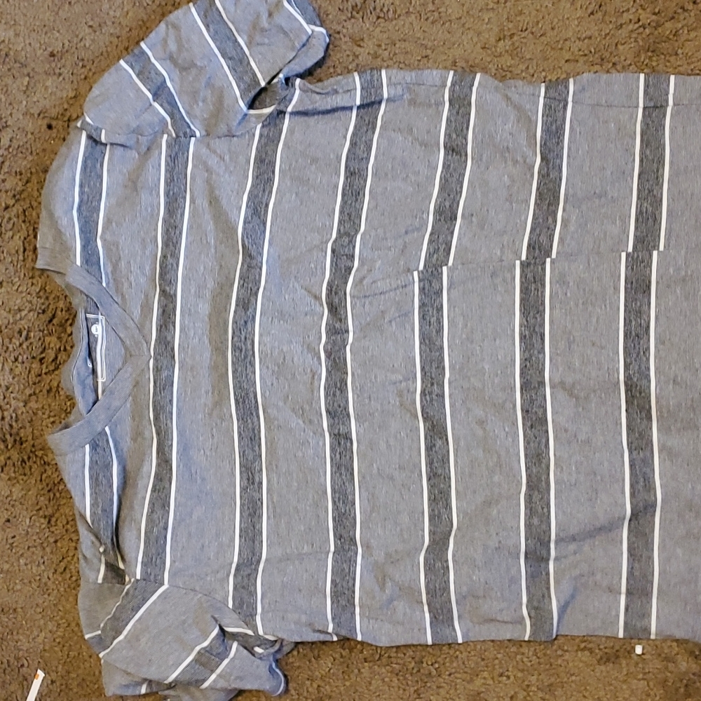 Gray striped t-shirt